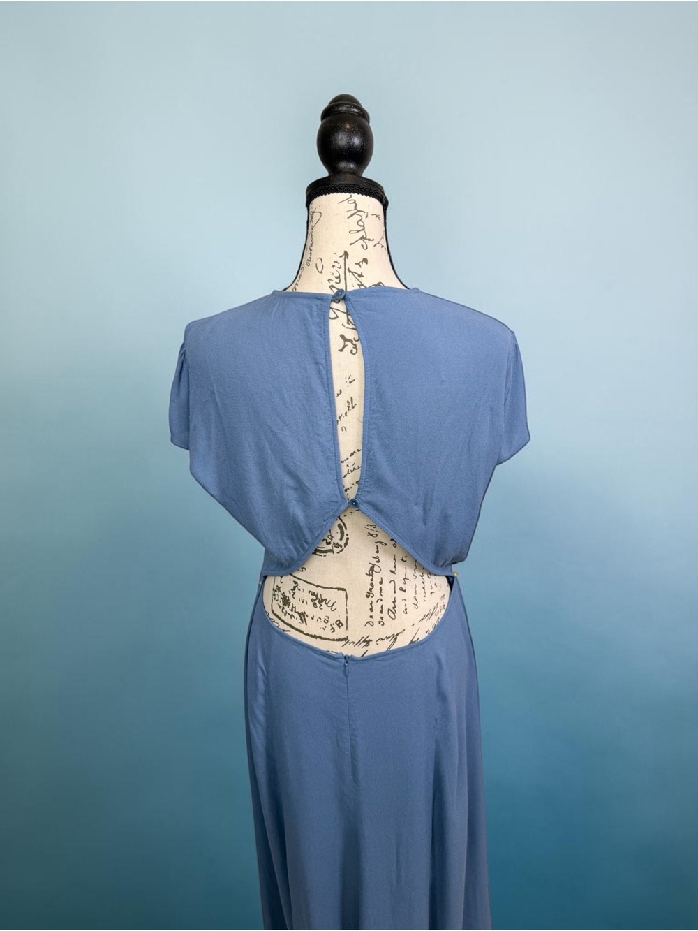 Reformation size 12 blue midi/maxi dress Nordstrom NWOT
Reg$218 Now$120 - Picture 6 of 8